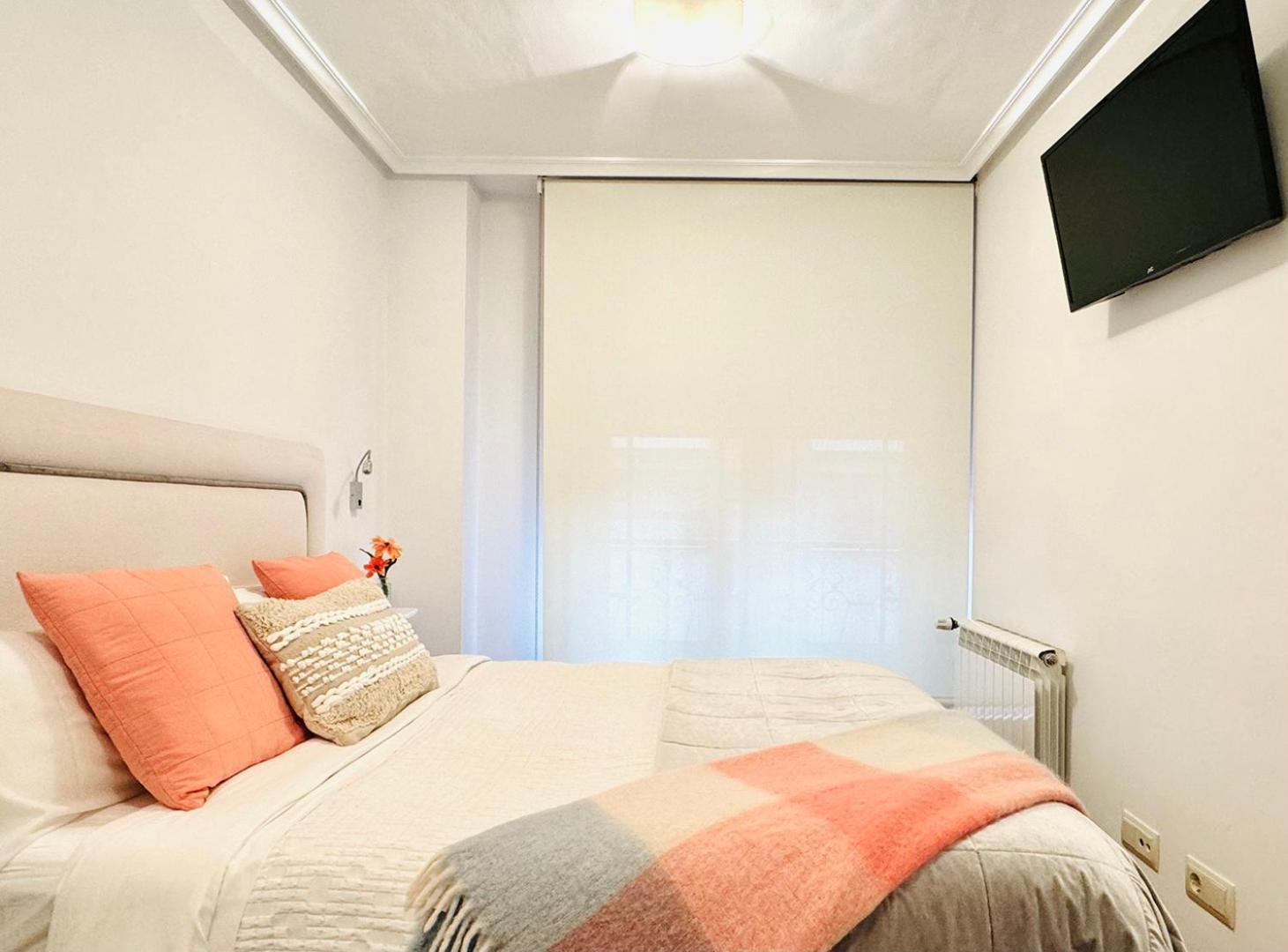 Apartamento "Balcon Del Parchis" A 200 Metros De La Playa Gijon Bagian luar foto